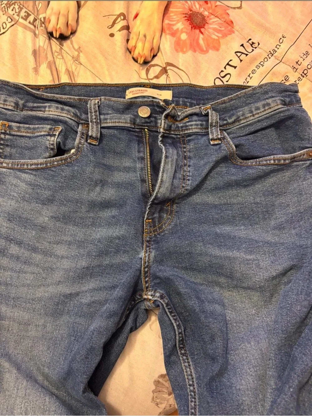Levi's Men's Mid Blue Straight Leg Jeans